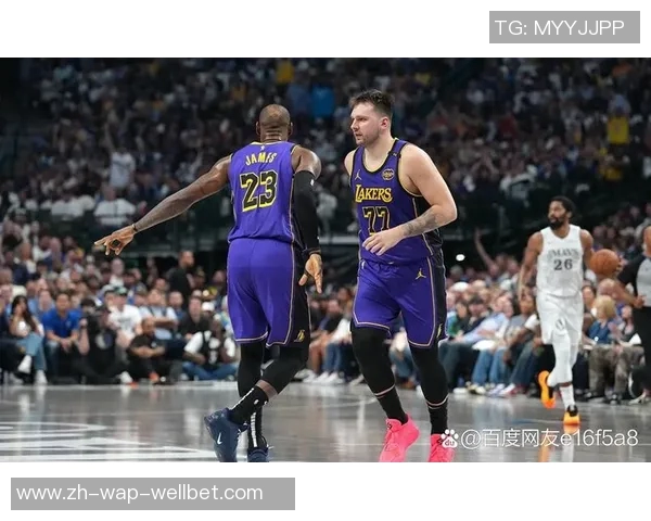 湖人对阵开拓者精彩视频回顾与比赛亮点分析